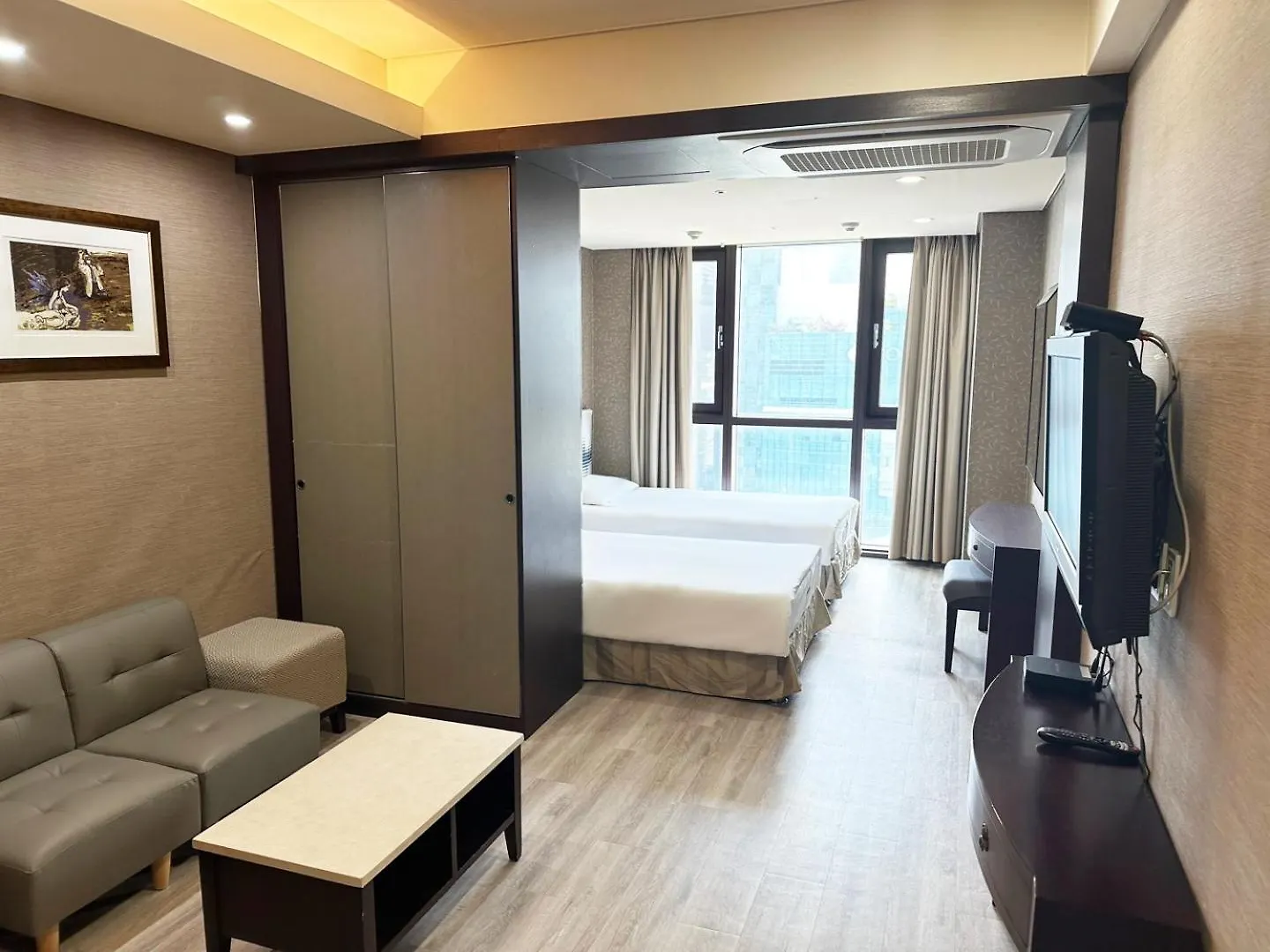 Centum City Hotel Busan 0*,  South Korea
