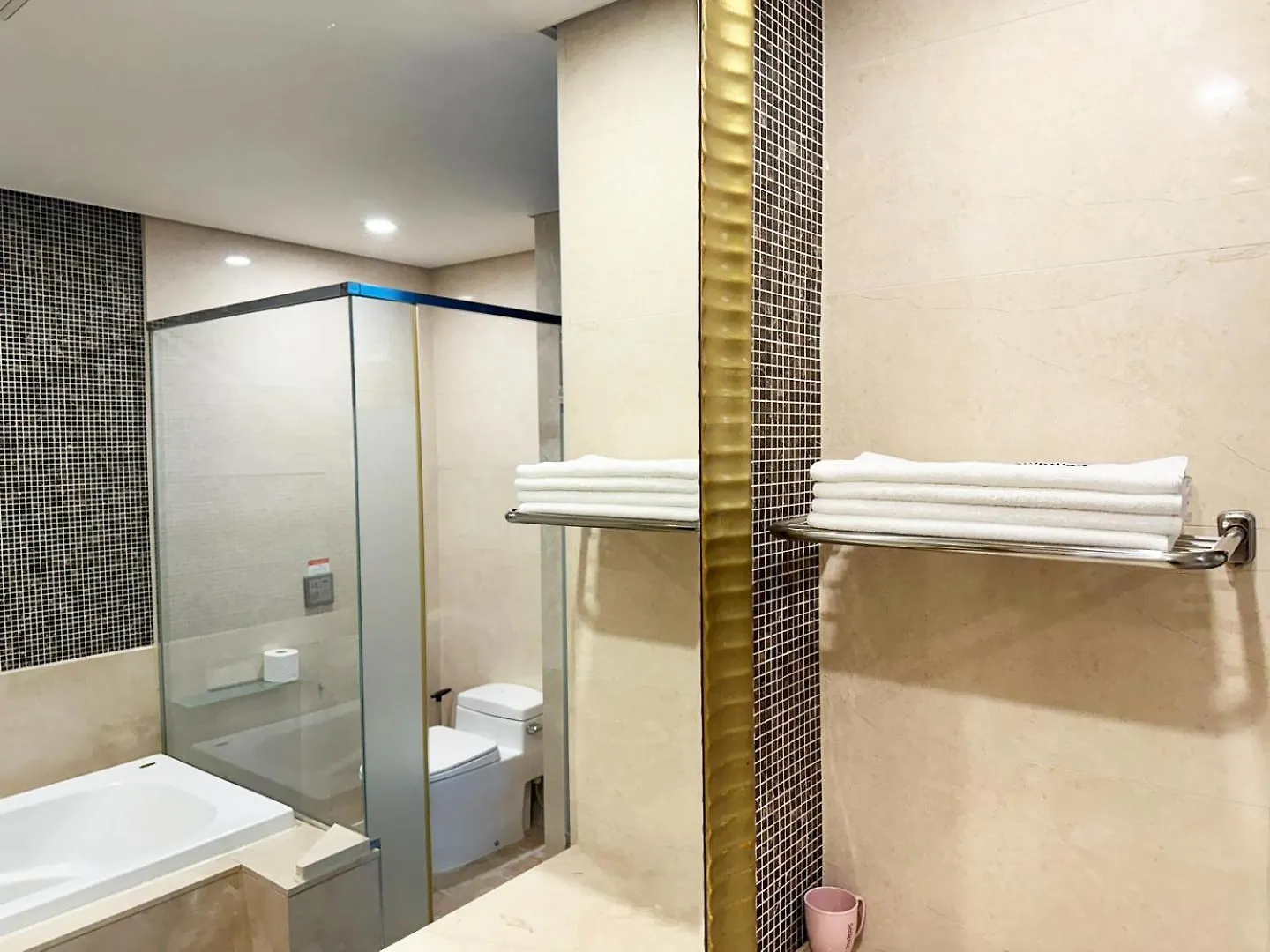 Centum City Hotel Busan 0*,  South Korea