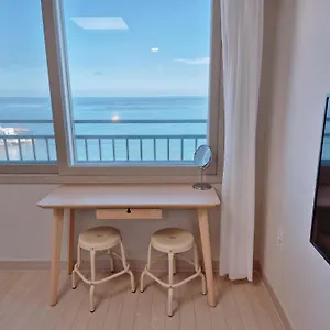 Hotel The First Ocean Songjeong, Busan
